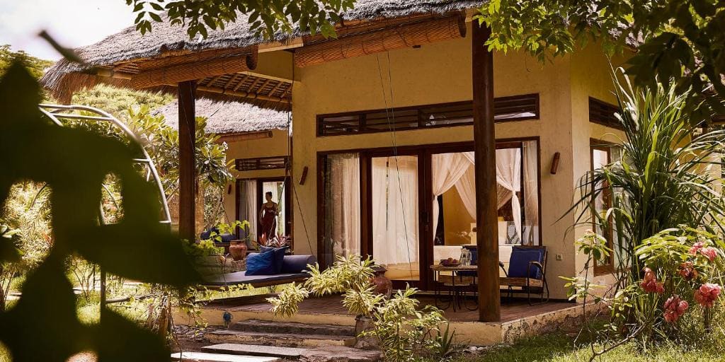 Bungalow - Beach Front with Free Return Boat from Kores Harbour to Gili Asahan (Based on Schedule) room - Image 1