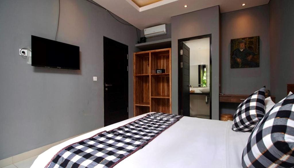 Three-Bedroom Suite room - Image 1