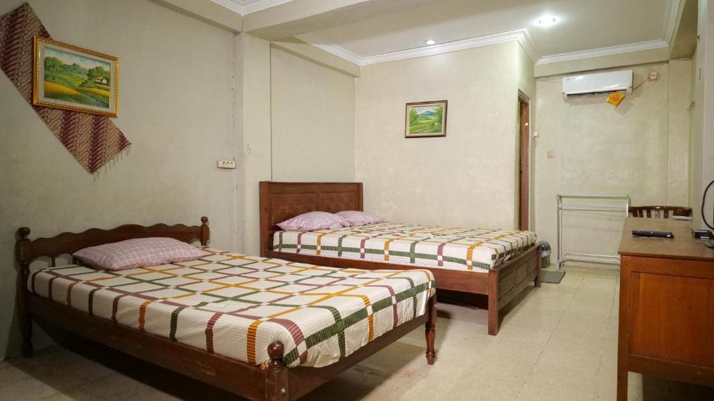 Family Room room - Image 2