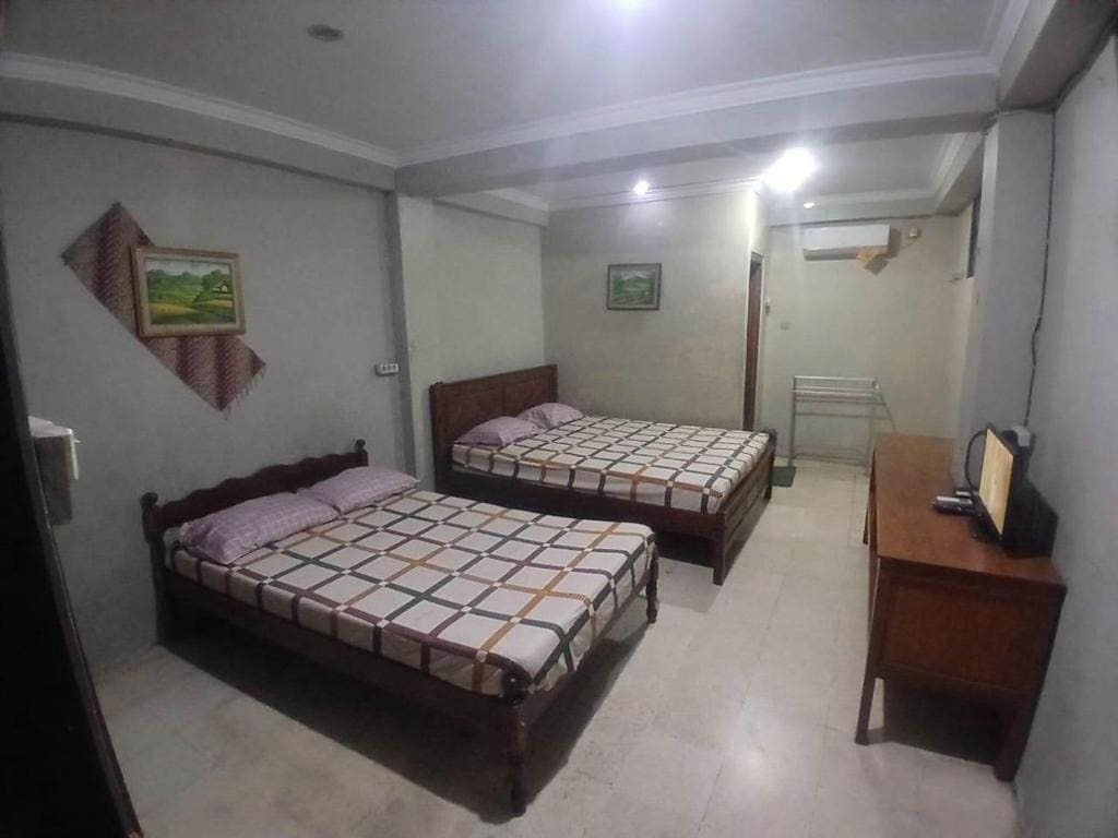 Standard Family Room room - Image 3