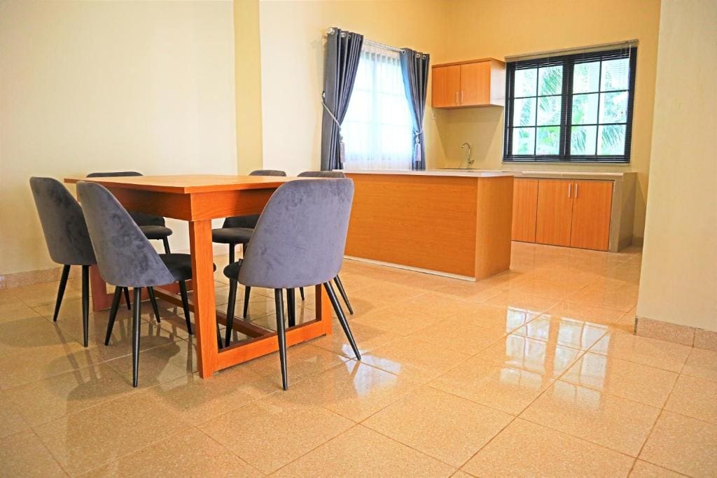 Three-Bedroom Bungalow room - Image 3