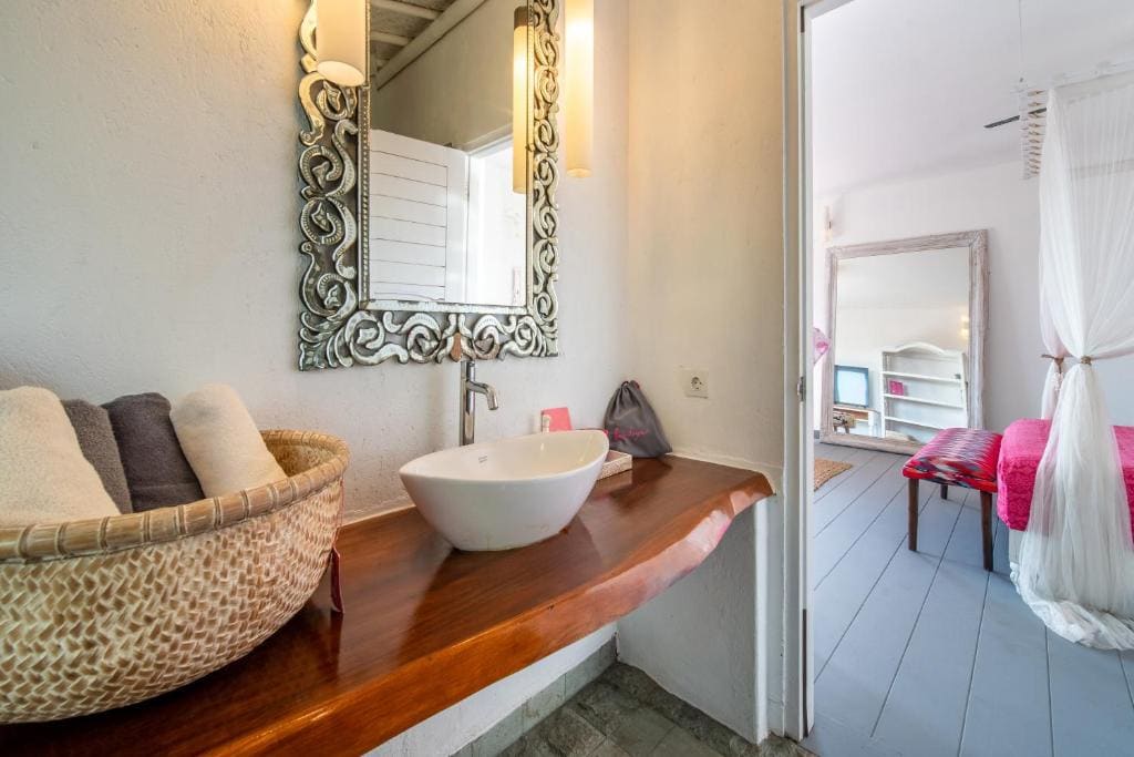 Penthouse - for Cool Adults Only room - Image 2