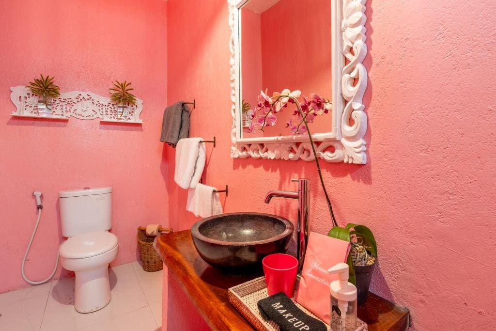 Budget Surfer Room - for Cool Adults Only room - Image 2