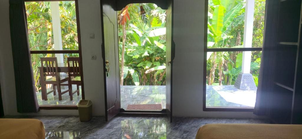 Twin Room with Garden View room - Image 3