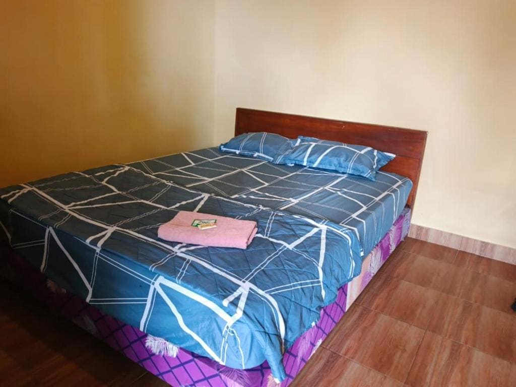 Standard Double Room with Fan room - Image 3