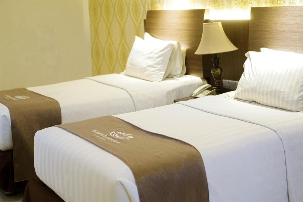 Deluxe Twin Room room - Image 1