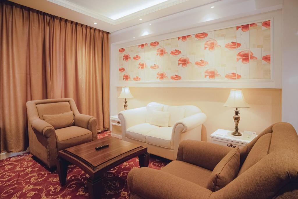 King Suite room - Image 3