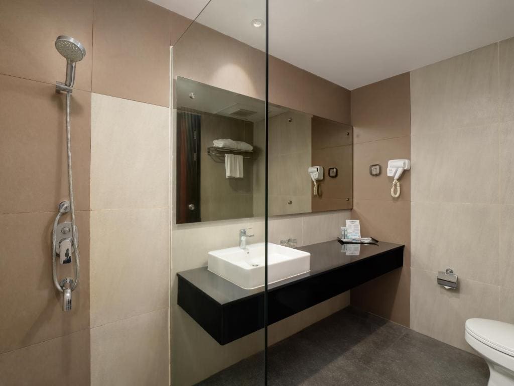 Deluxe Double or Twin Room room - Image 3