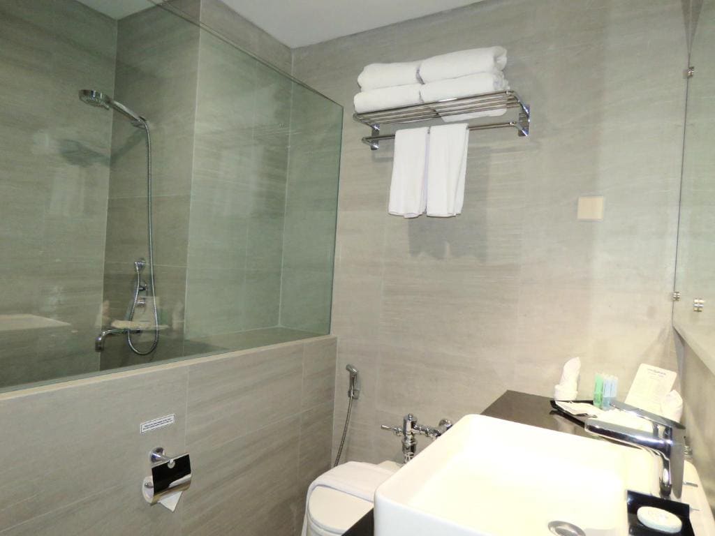 Superior Family Room room - Image 3