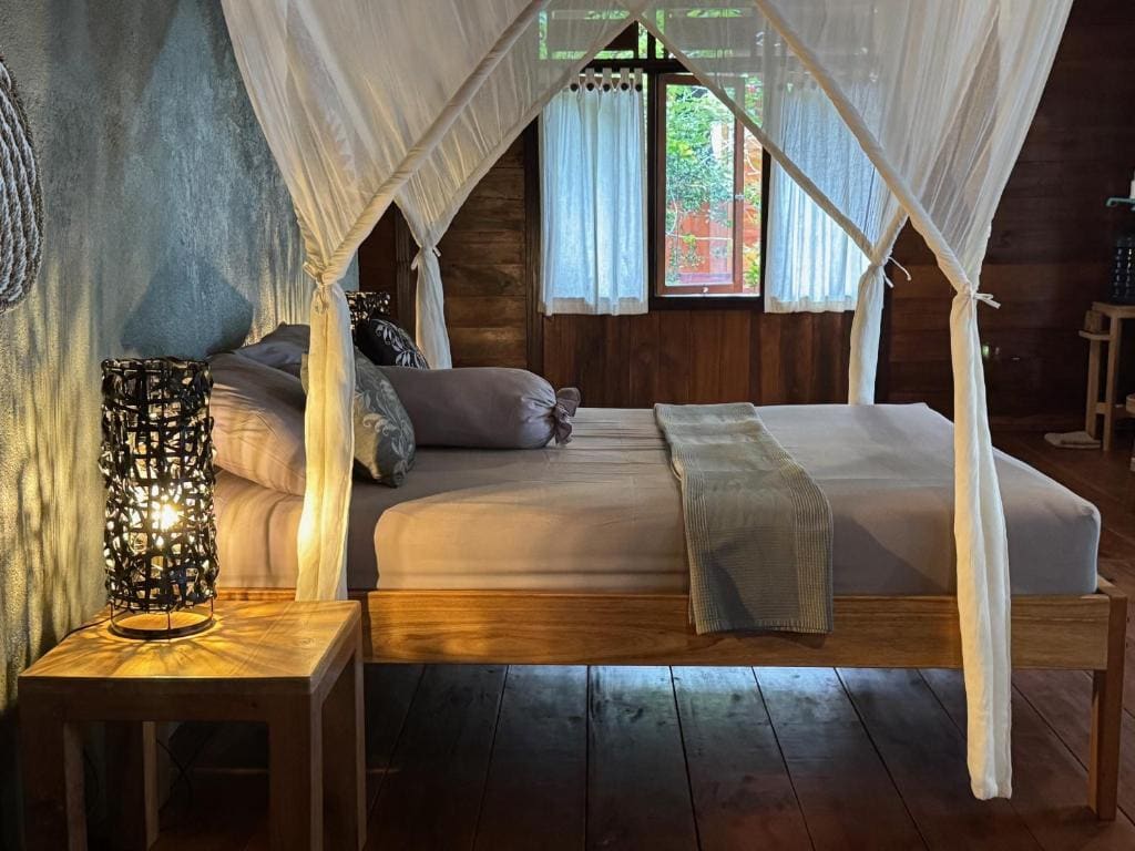 Bungalow with Garden View room - Image 2