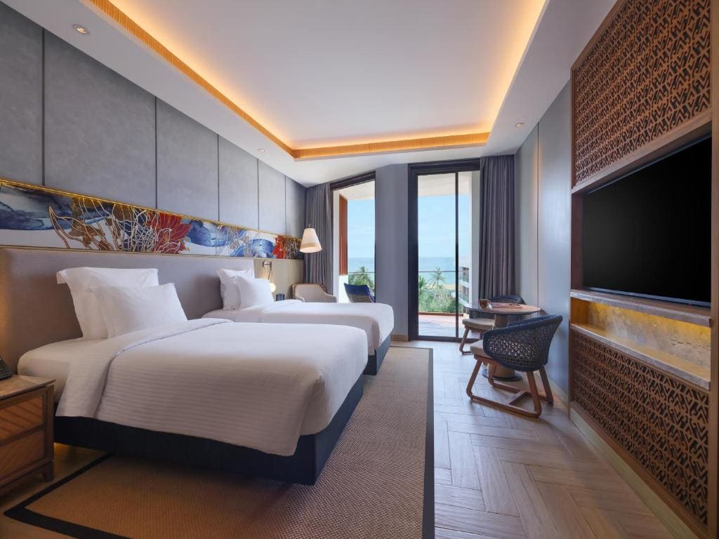 Deluxe Twin Room with Balcony and Ocean View room - Image 3