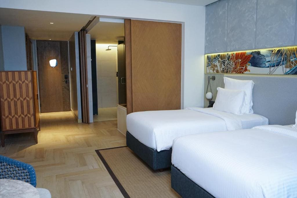 Deluxe Twin Room with Balcony room - Image 1