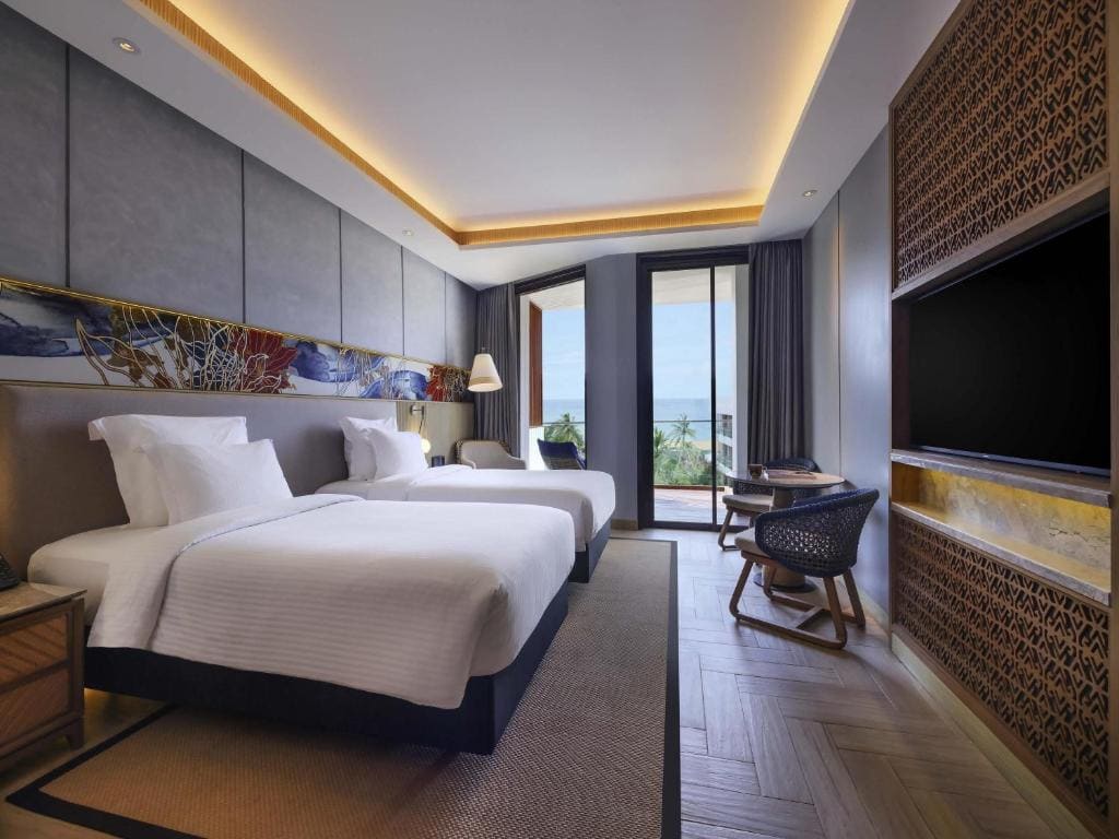 Deluxe Twin Room with Balcony room - Image 3