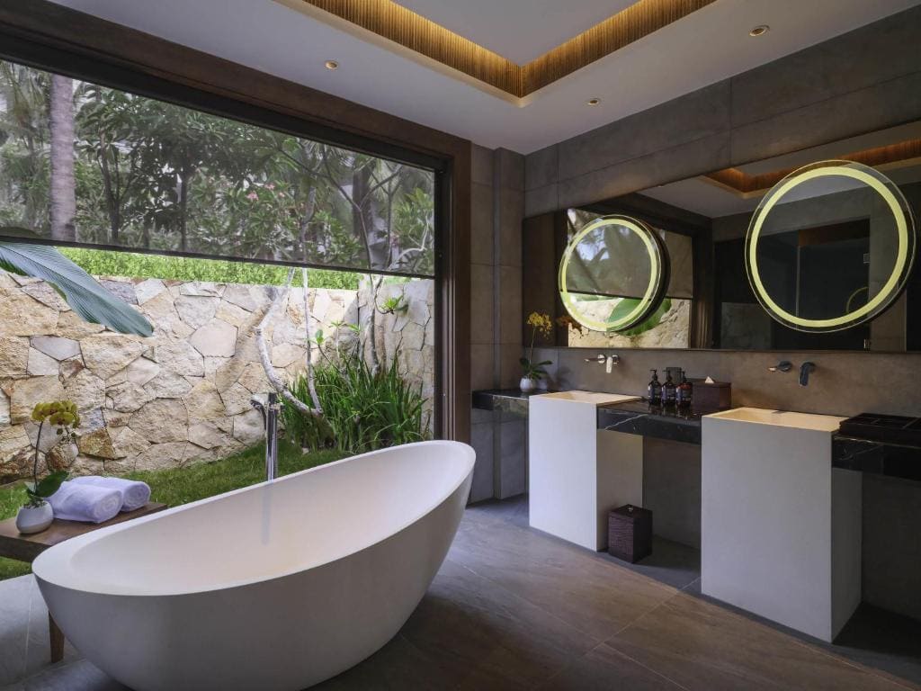 One-Bedroom Villa with King Bed and Swimming Pool room - Image 3