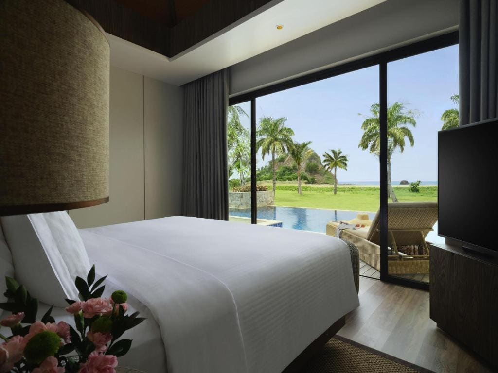 Two Bedroom Beachfront Villa with Swimming Pool and Sea View room - Image 2