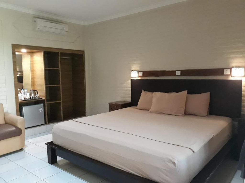 Superior Double or Twin Room room - Image 3