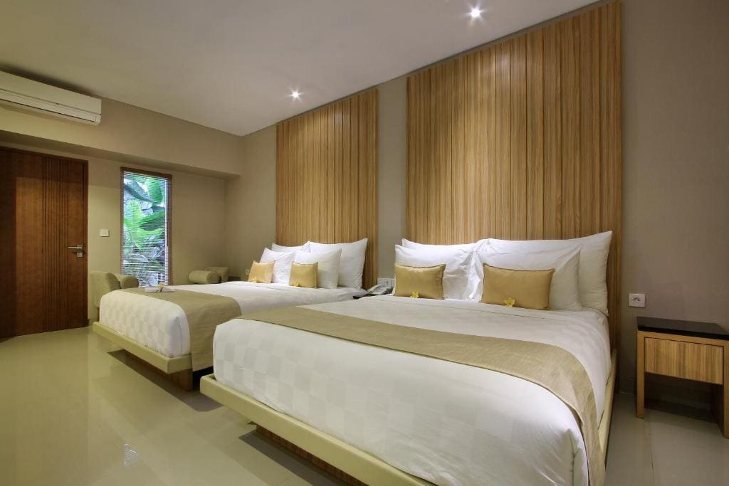 Family Room room - Image 3