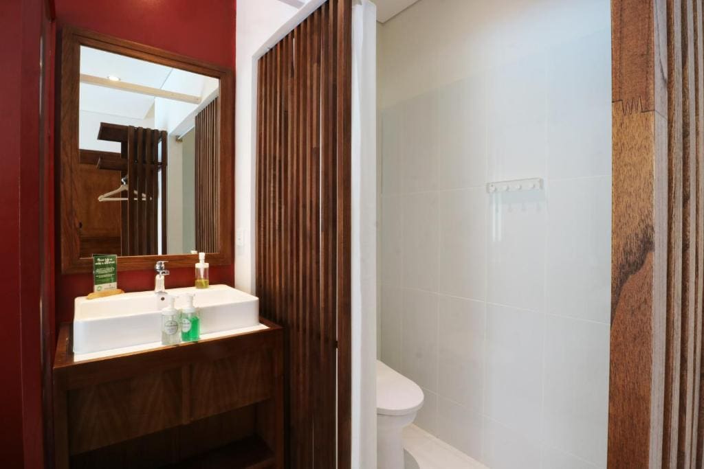 Deluxe Double View Room with Balcony or Pool Access room - Image 3