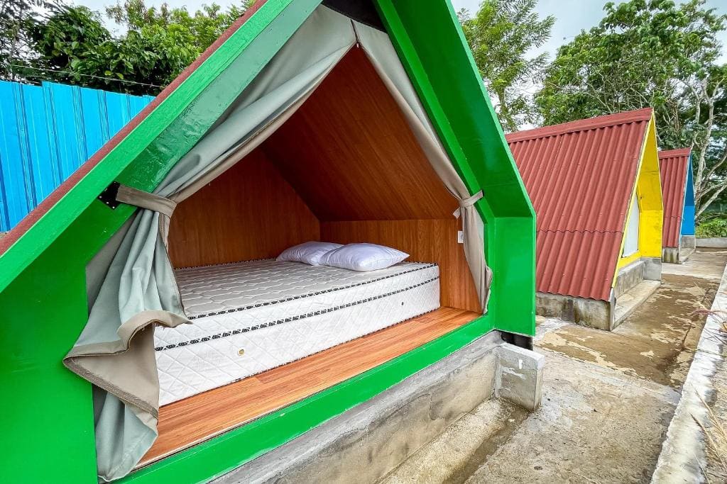 Standard Double Room with Shared Bathroom room - Image 1