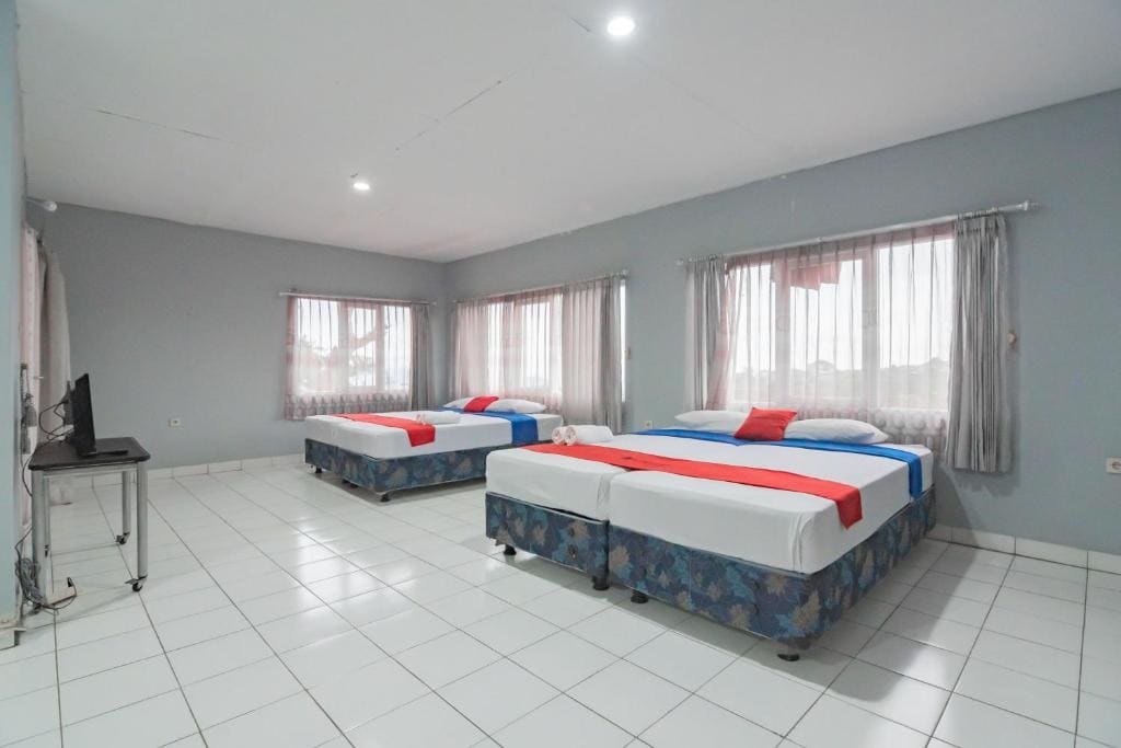 Family Room room - Image 1