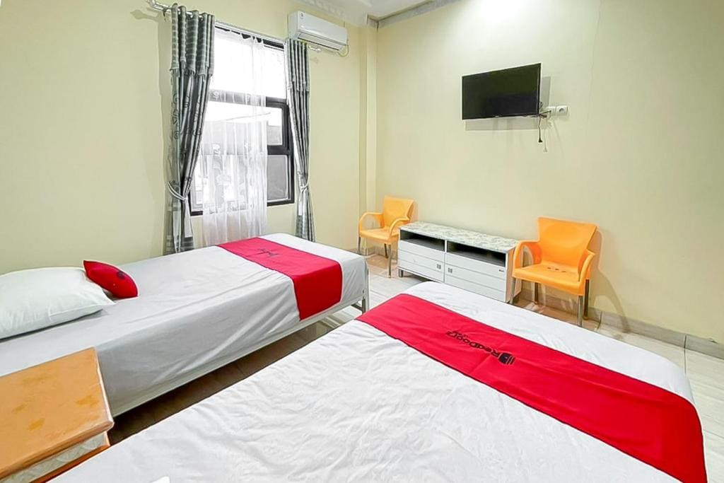 Deluxe Twin Room room - Image 3