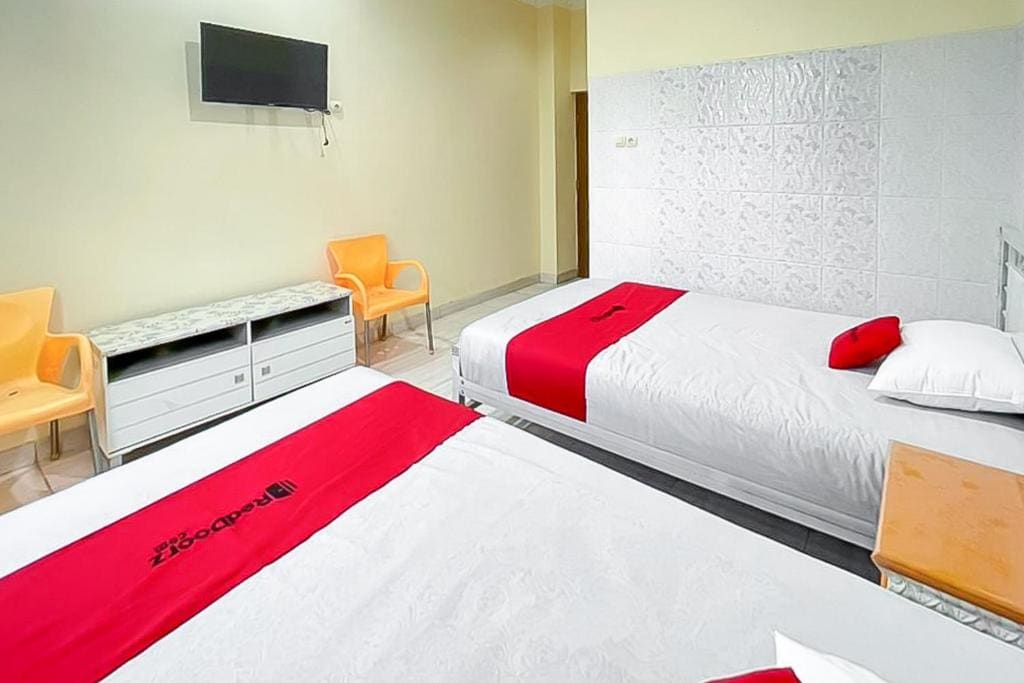 Deluxe Twin Room room - Image 2