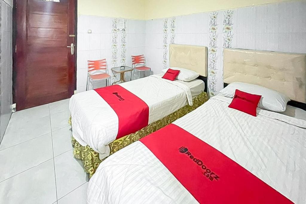 Standard Twin Room room - Image 3