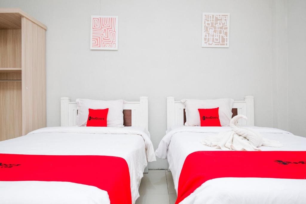 Standard Twin Room room - Image 3