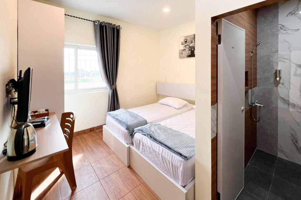 Standard Twin Room room - Image 1