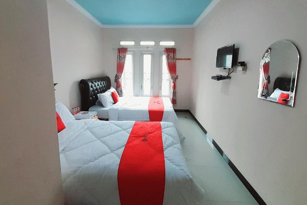 Family Room room - Image 1