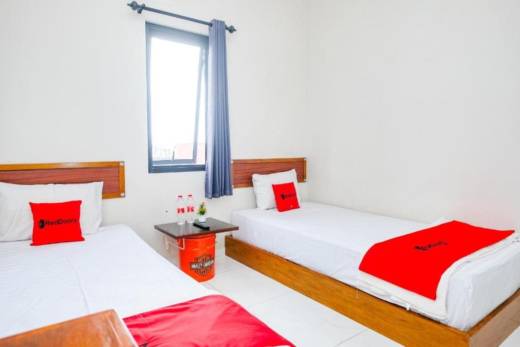 Standard Twin Room room - Image 1
