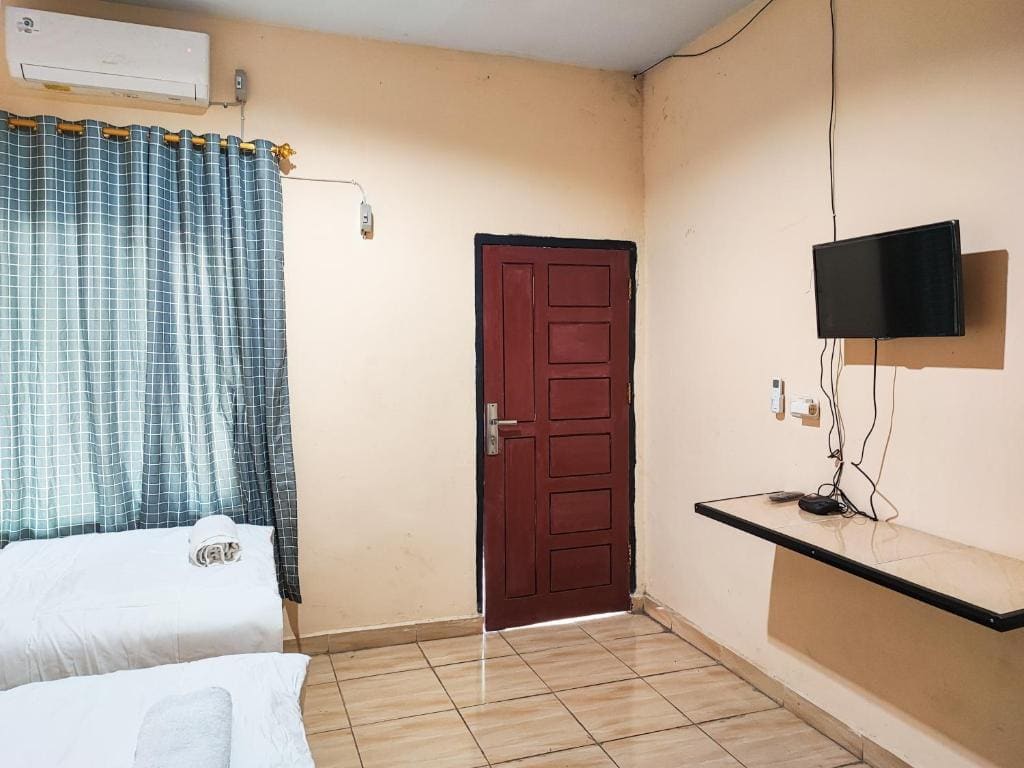 Standard Twin Room room - Image 3