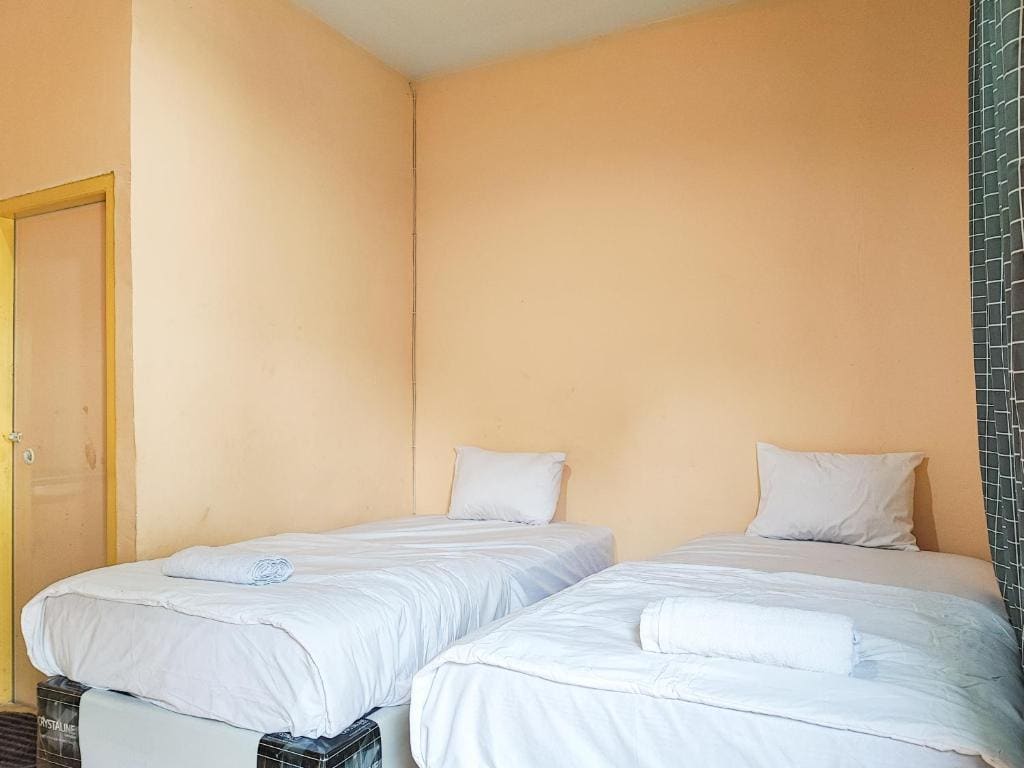 Standard Twin Room room - Image 1