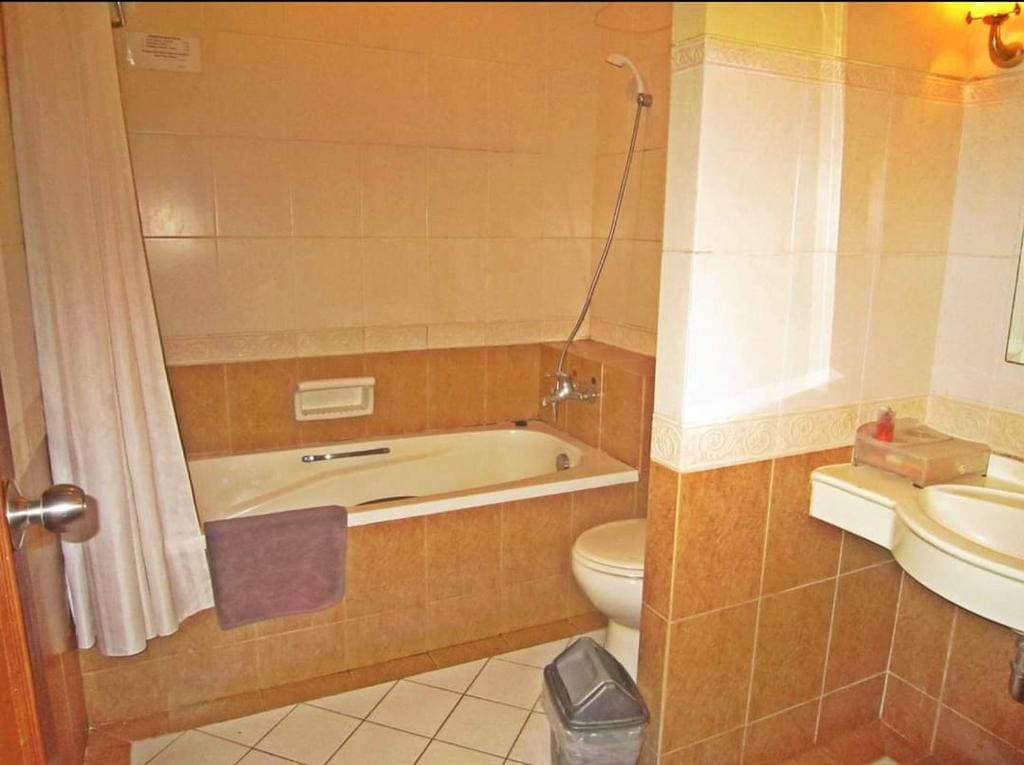 Deluxe Room room - Image 2