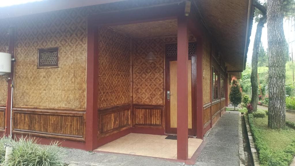 Two-Bedroom Bungalow room - Image 1