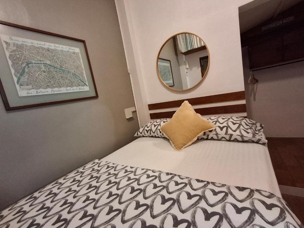 Small Double Room room - Image 3