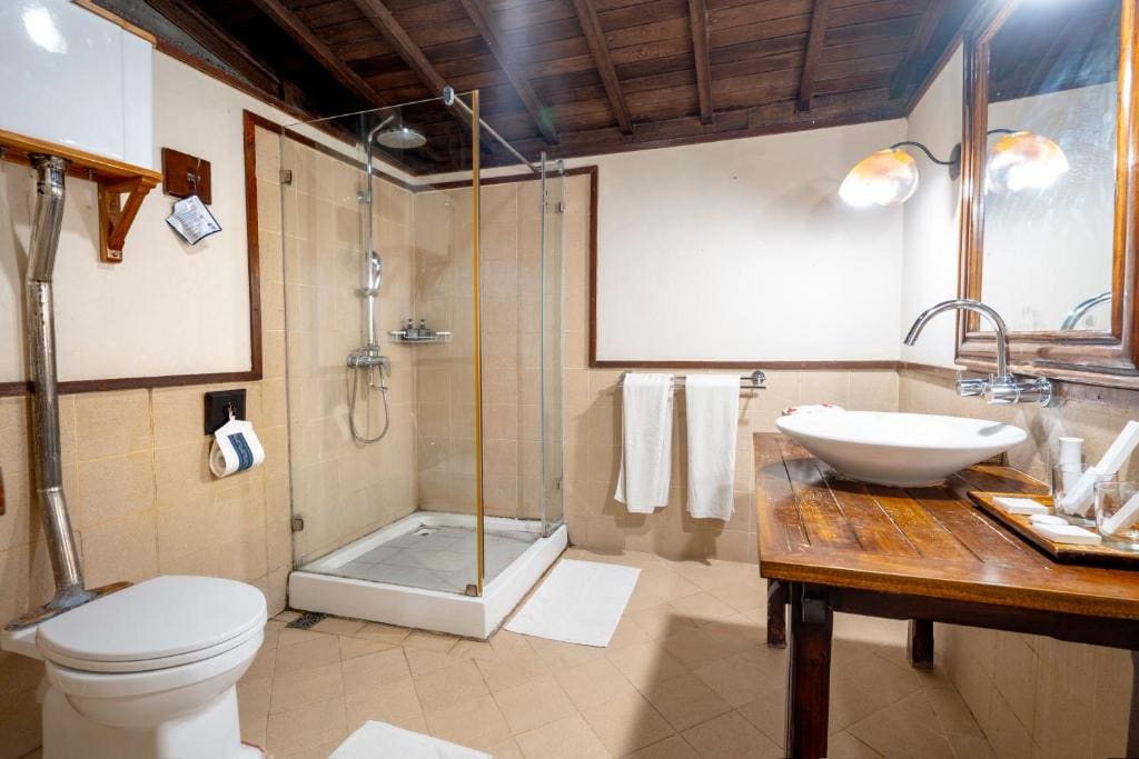 Two-Bedroom Cottage room - Image 2