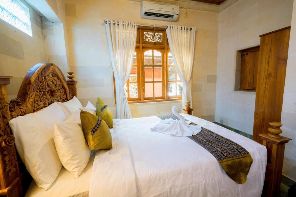 Family Room room - Image 3
