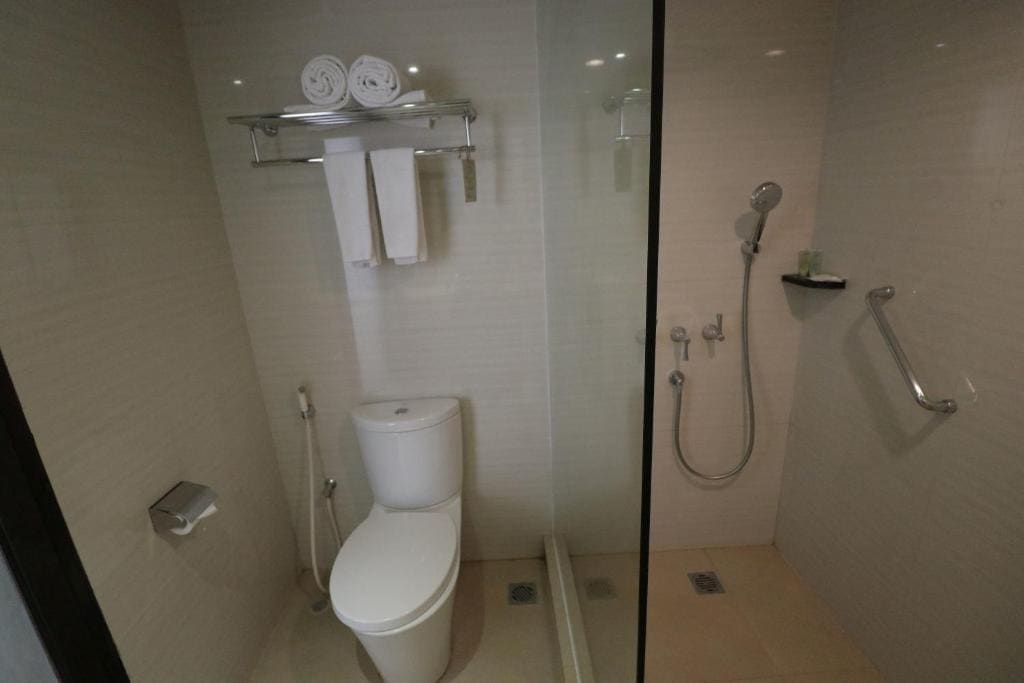 Superior Twin room - Image 3
