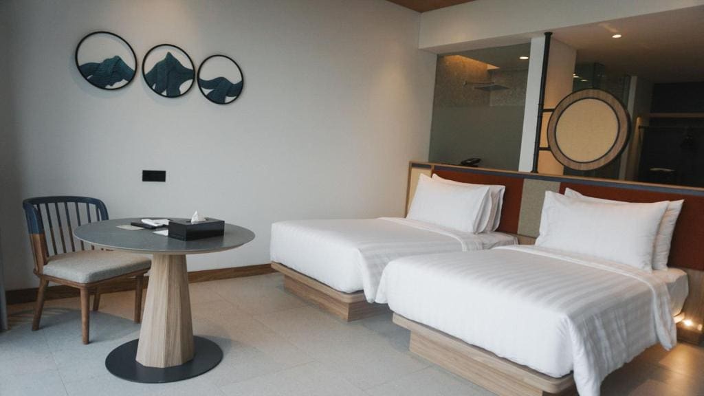 Deluxe Twin Room room - Image 1