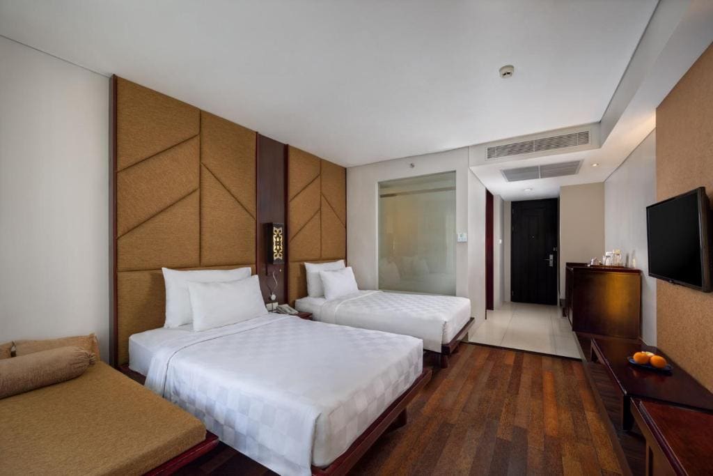 Deluxe Twin Room with Pool View room - Image 1