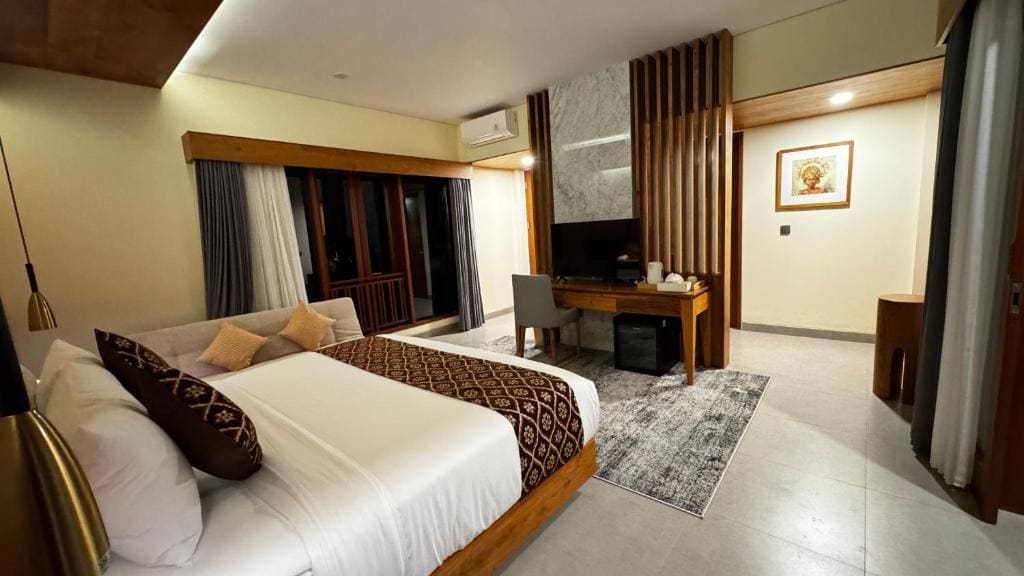 Deluxe Suite room - Image 2