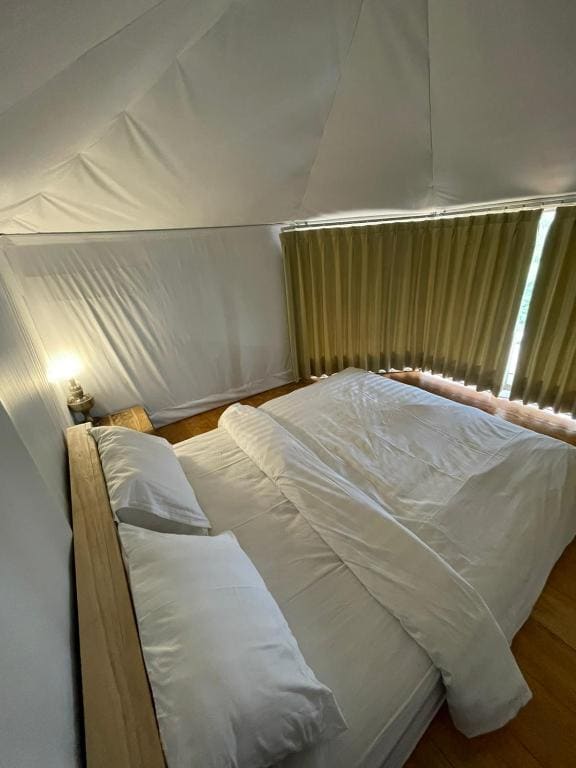 Happy Glamping room - Image 2