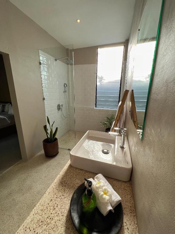 Deluxe Twin Room room - Image 2