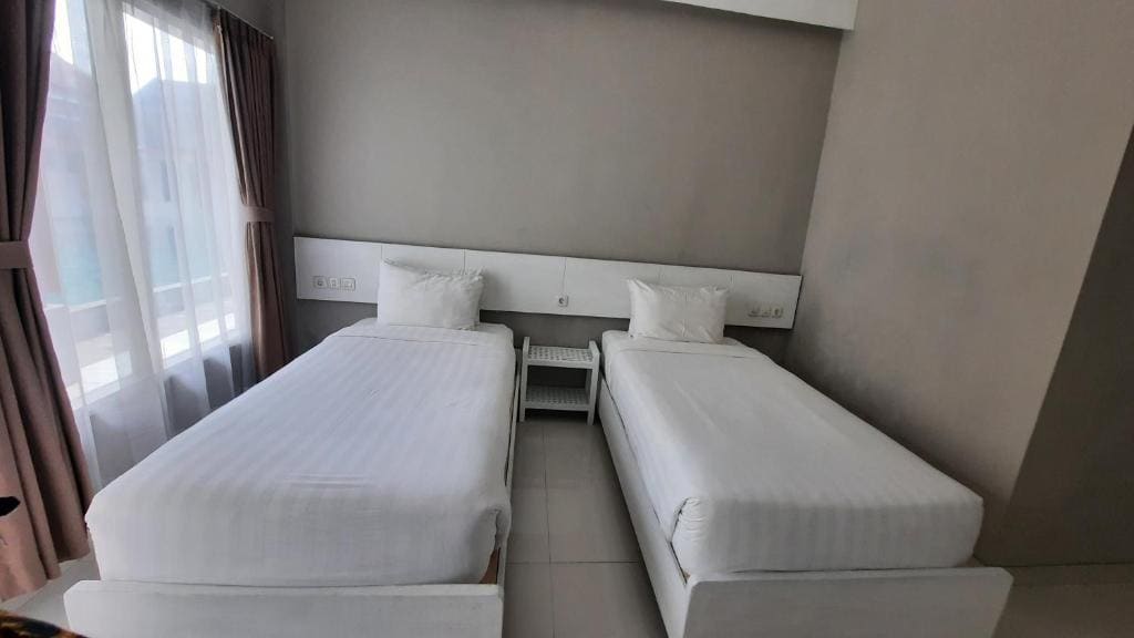 Deluxe Twin Room room - Image 3