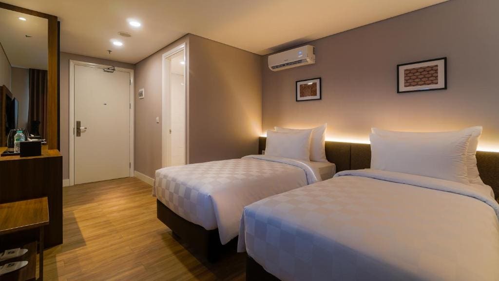 Deluxe Twin Room room - Image 2