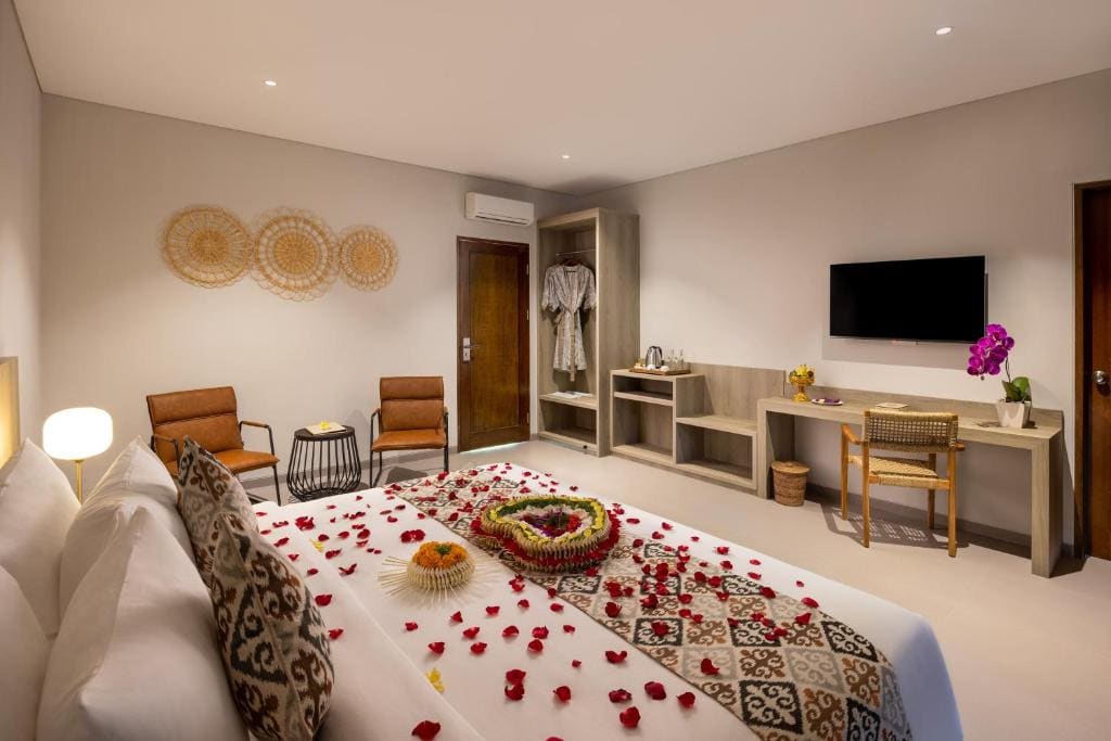 Bungalow with Garden View and Free Afternoon Tea room - Image 3
