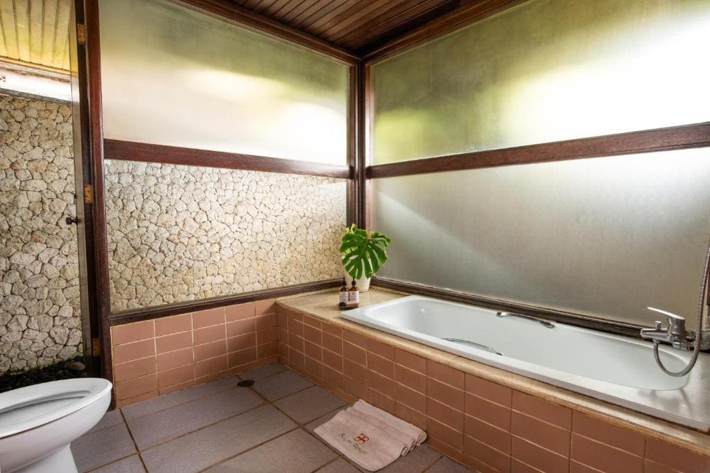 Double Room with Garden View room - Image 3