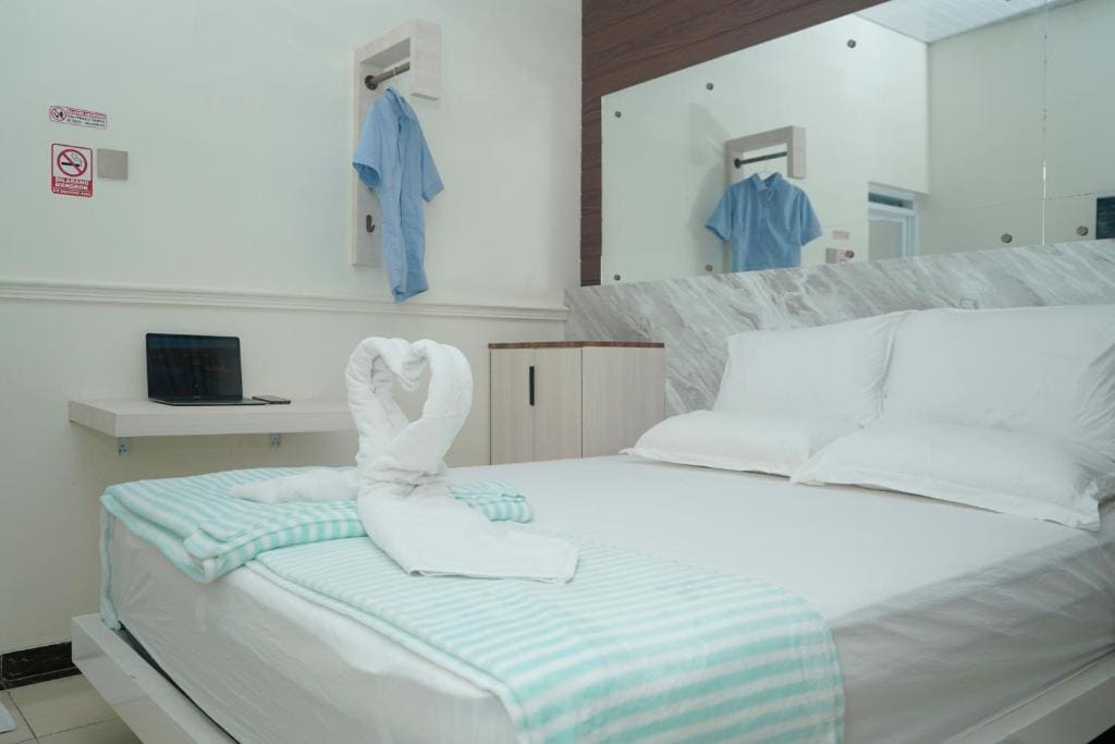 Standard Double Room with Shared Bathroom room - Image 1