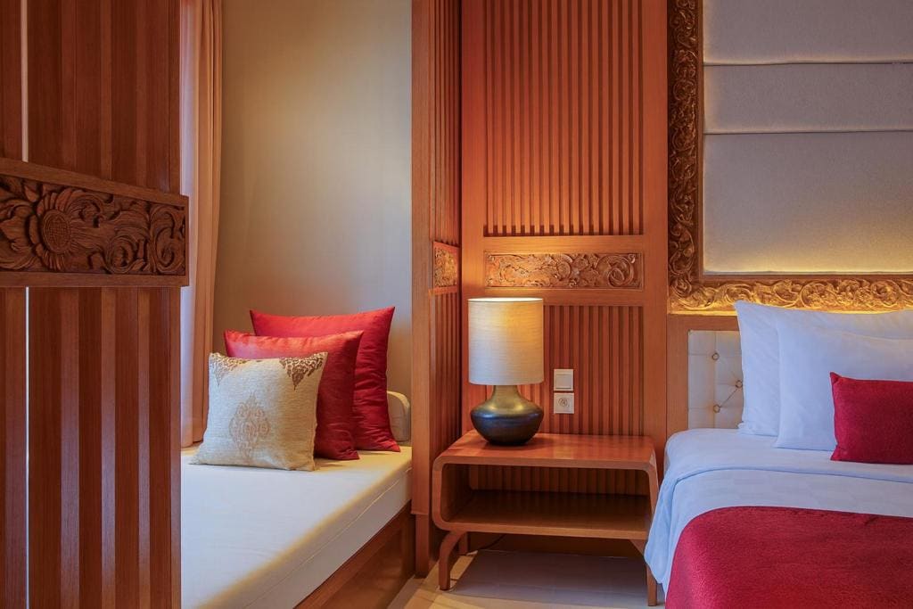 Swarga Suite Ocean View room - Image 2